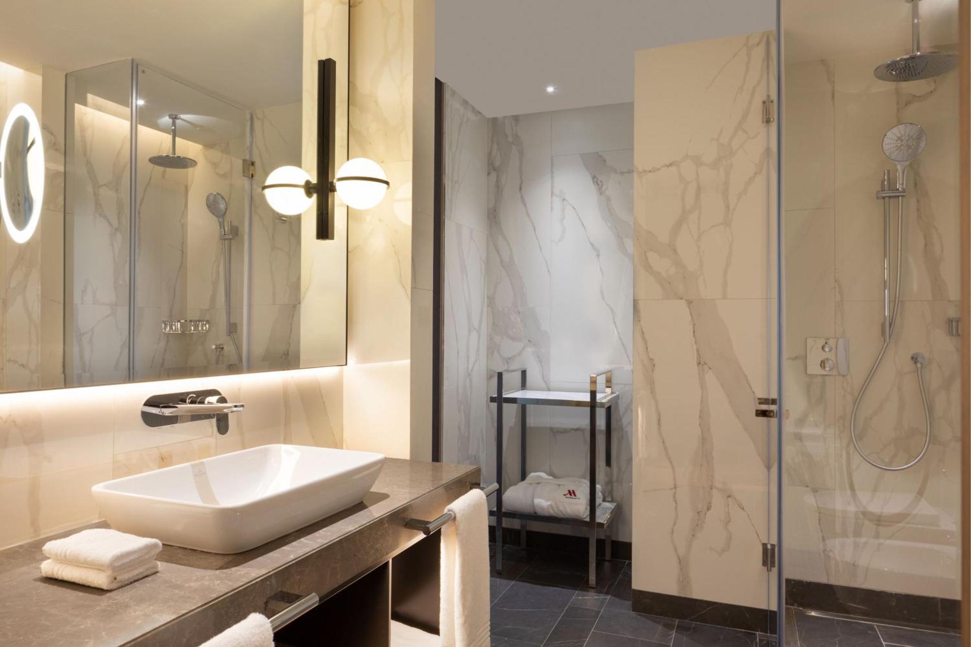 Tirana Marriott Hotel المظهر الخارجي الصورة